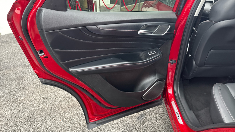 MG Hs 1.5 T-GDI Exclusive 5dr Petrol Hatchback